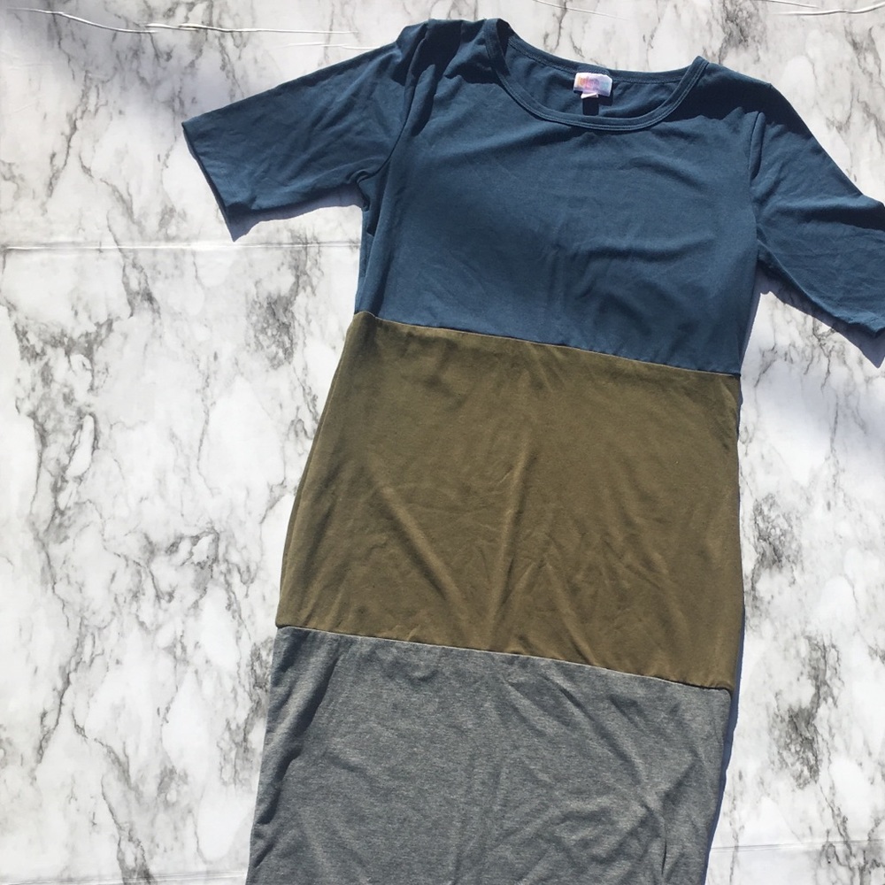 💀 LuLaRoe Color Block Julia Size Small